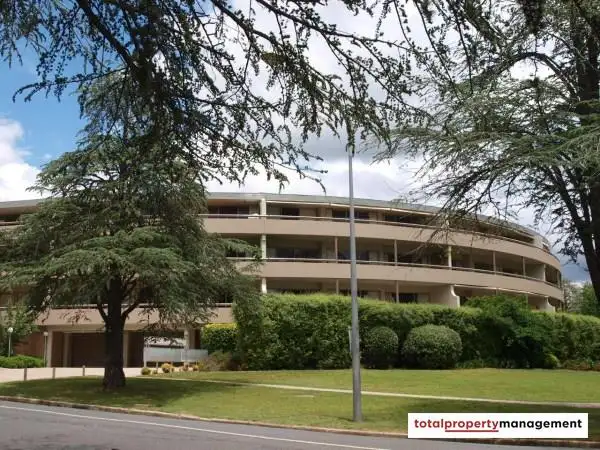 Main view of Homely apartment listing, F4/2 Currie Crescent, Griffith ACT 2603