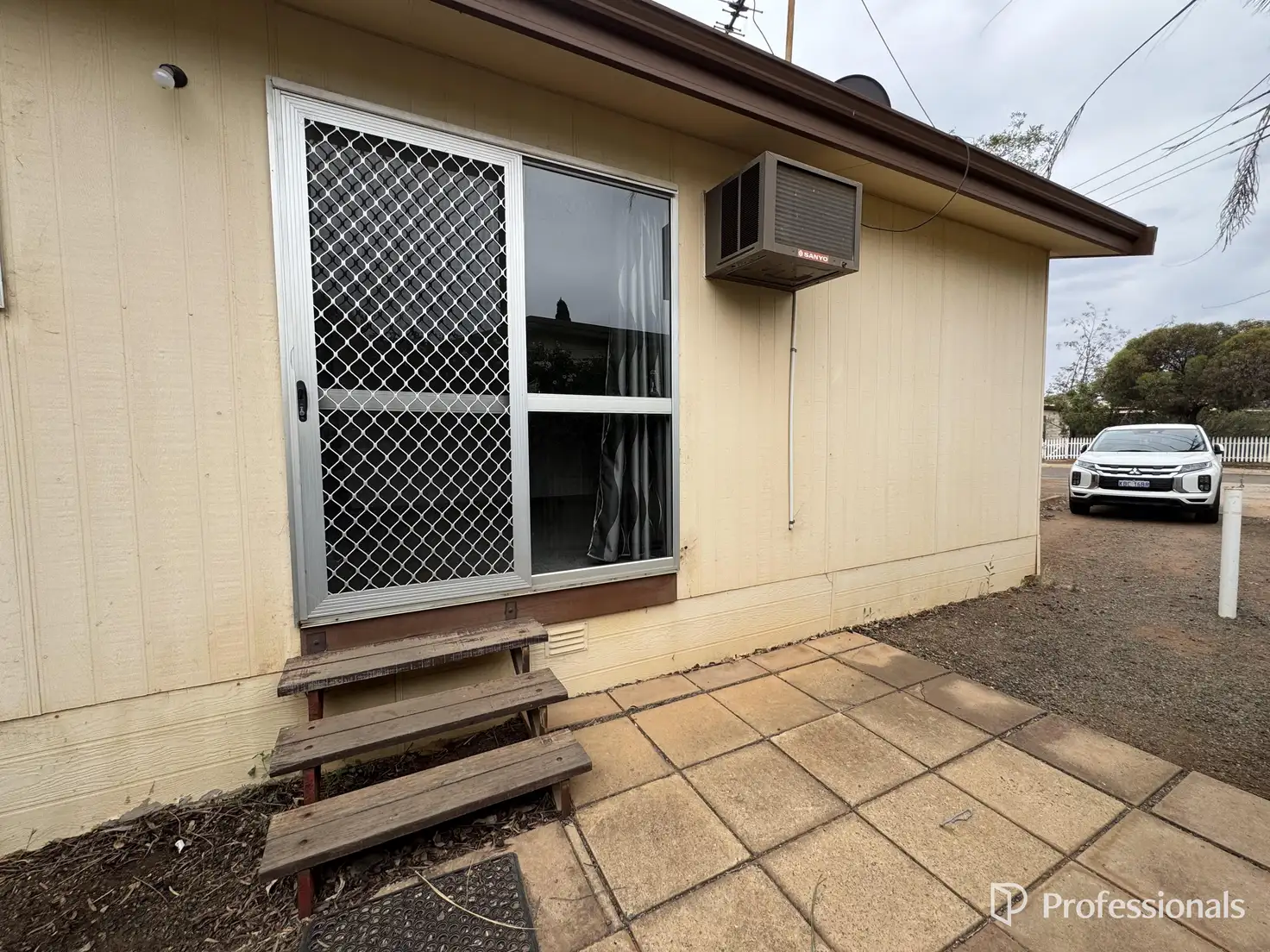 Main view of Homely unit listing, 1/3 Morley Way, South Kalgoorlie WA 6430