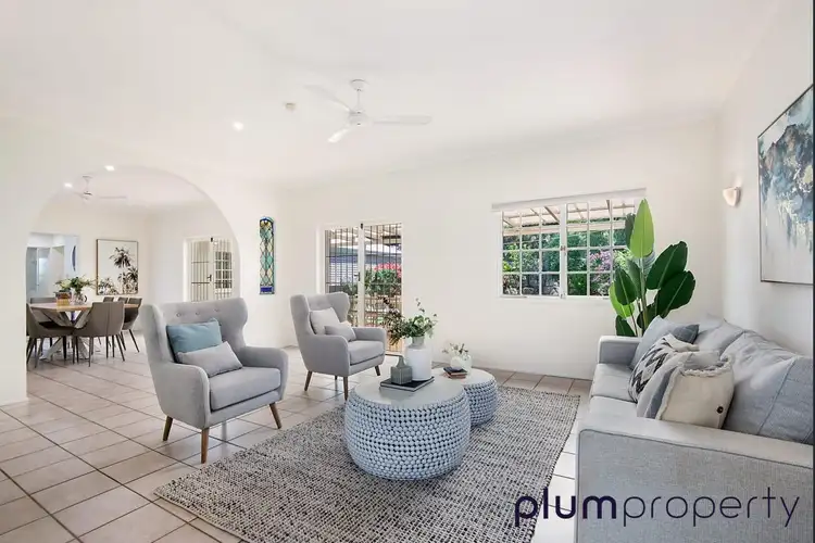 49 Cedarleigh Road, Kenmore QLD 4069