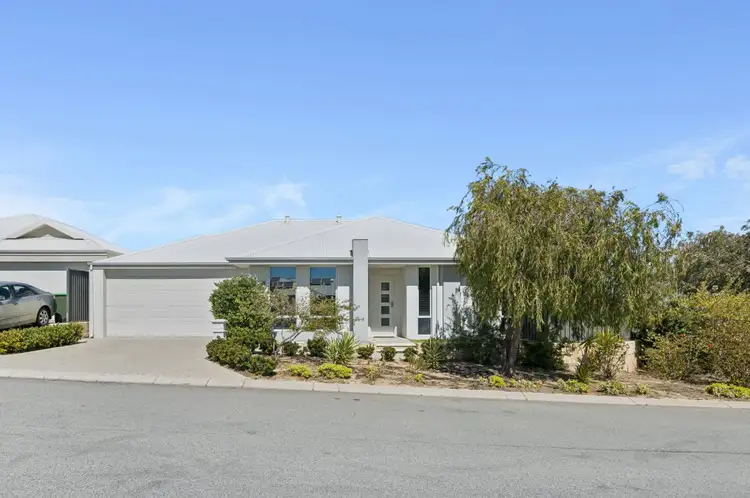 21 Spindle Grove, Jindalee WA 6036