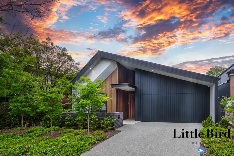 6 Hopetoun Cct, Deakin ACT 2600