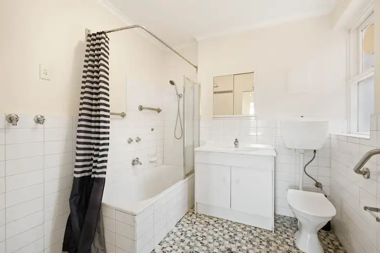 Fifth view of Homely apartment listing, 9/16 Royal Avenue, Glen Huntly VIC 3163