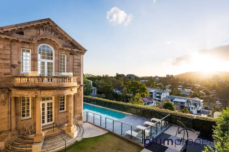 14/1 Bonvale Lane, St Lucia QLD 4067