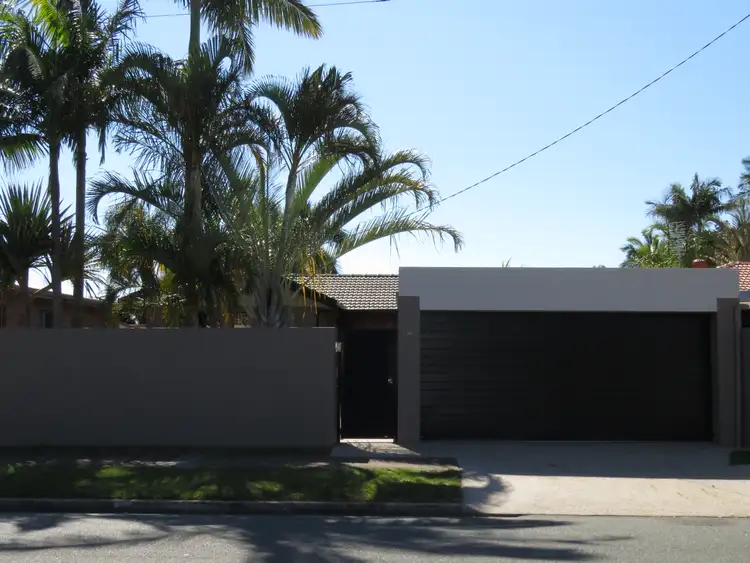 20 Reynolds Ave, Labrador QLD 4215