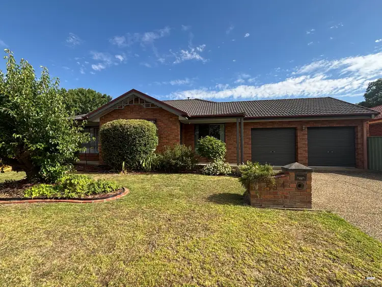594 Daly Street, Lavington NSW 2641