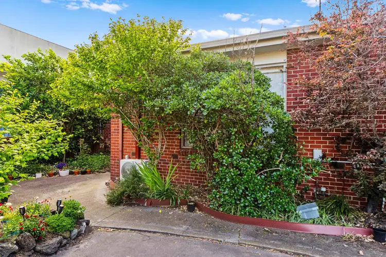 3/2 Mereweather Avenue