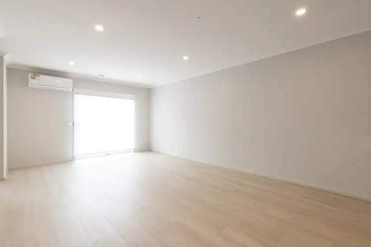 Fourth view of Homely house listing, 5 Jarrahwood Circuit, Clyde VIC 3978