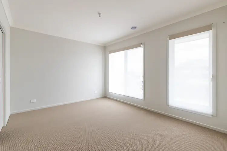 Fifth view of Homely house listing, 5 Jarrahwood Circuit, Clyde VIC 3978