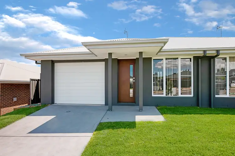 9b Silkstone Street, Farley NSW 2320