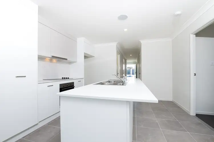 Second view of Homely house listing, 7 Zenith Circuit, Flagstone QLD 4280