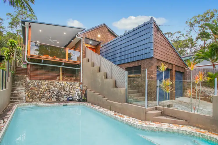 3 Struan Street, Chapel Hill QLD 4069