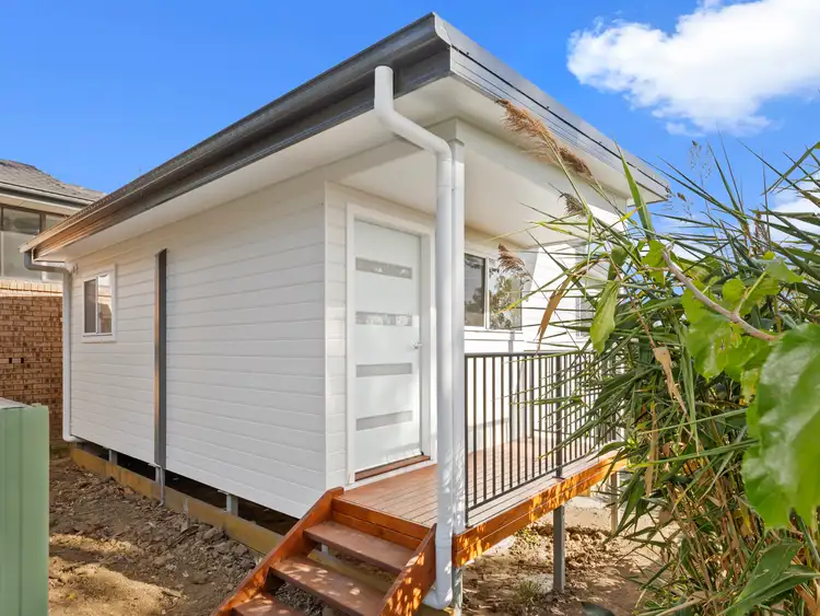 20a Craige Ave, Kanwal NSW 2259