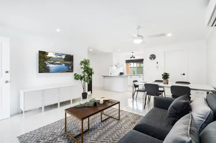 2/27 Bontanical Drive, Labrador QLD 4215