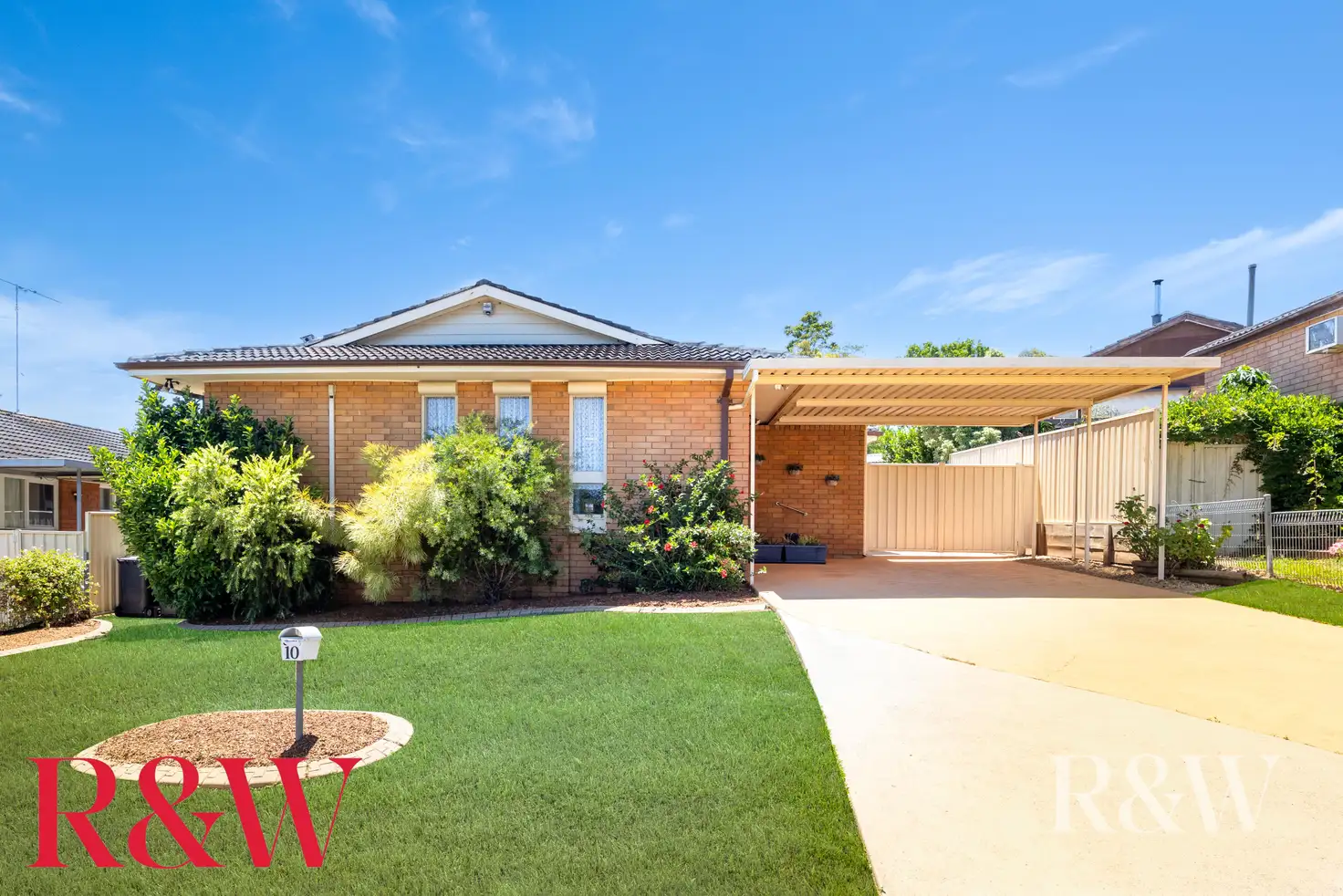 Main view of Homely house listing, 10 Dickens Road, Ambarvale NSW 2560