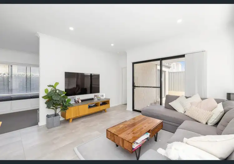 Fourth view of Homely house listing, 25 Fringed Way, Piara Waters WA 6112