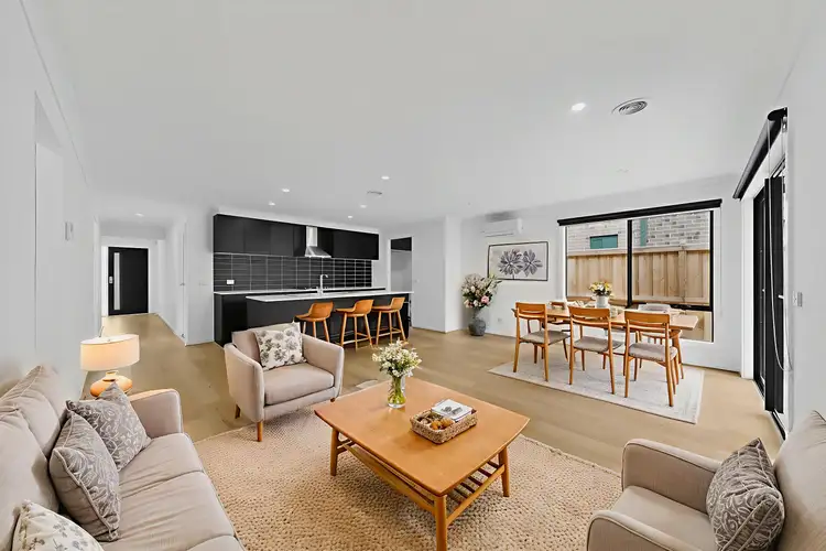 4 Jackeroo Street, Manor Lakes VIC 3024