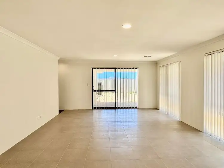 Fourth view of Homely house listing, 5 Laguna Way, Eglinton WA 6034