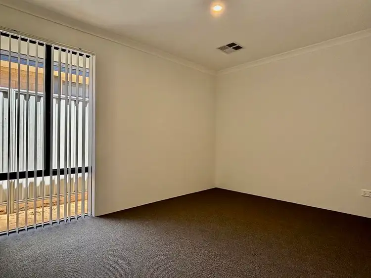 Fifth view of Homely house listing, 5 Laguna Way, Eglinton WA 6034