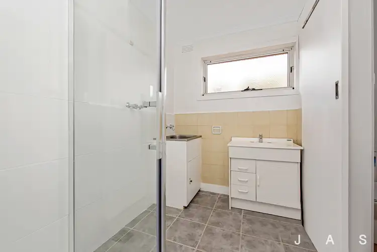 Fifth view of Homely unit listing, 2/42 Bradley Street, Newport VIC 3015