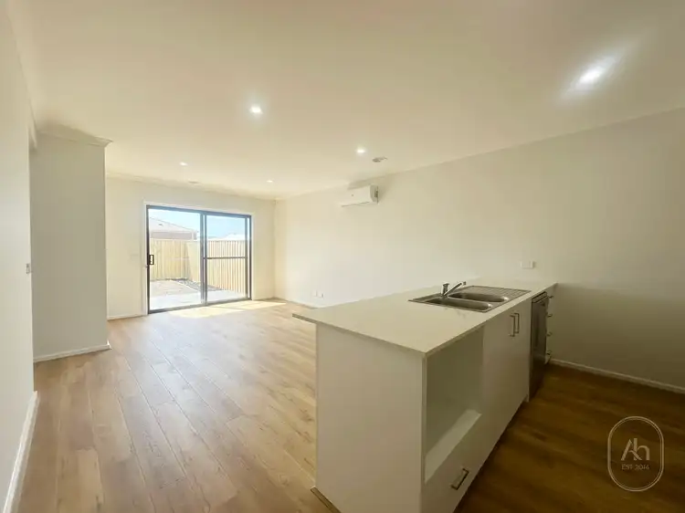 Fifth view of Homely house listing, 33 Rice Flower Crescent, Strathtulloh VIC 3338