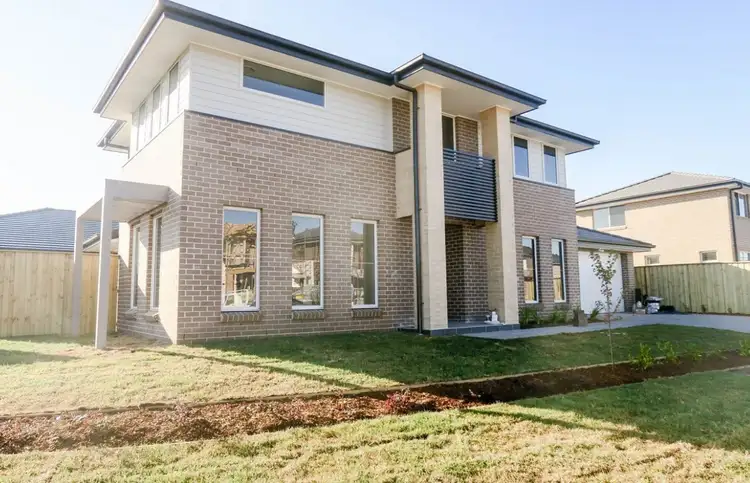 21 Pimlico Crescent, Colebee NSW 2761