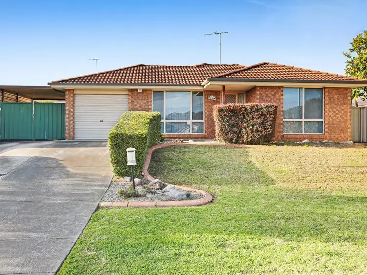 13 Lysander Avenue, Rosemeadow NSW 2560