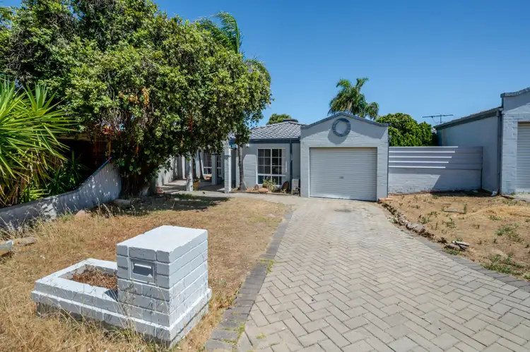 25A Feathertop Rise, Alexander Heights WA 6064