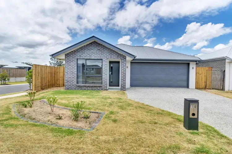 10 Niels Crescent, Park Ridge QLD 4125