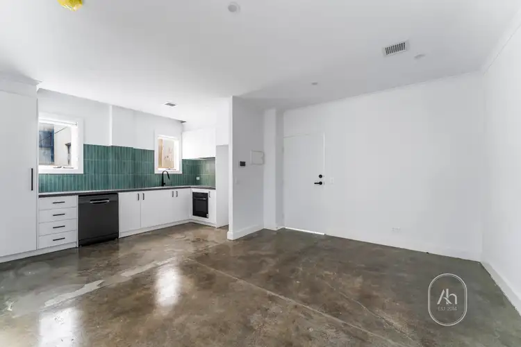 2.01/21-23 Anthony Street, Melbourne VIC 3000