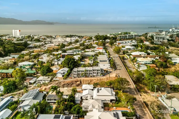 7/29-33 Victoria Street, North Ward QLD 4810