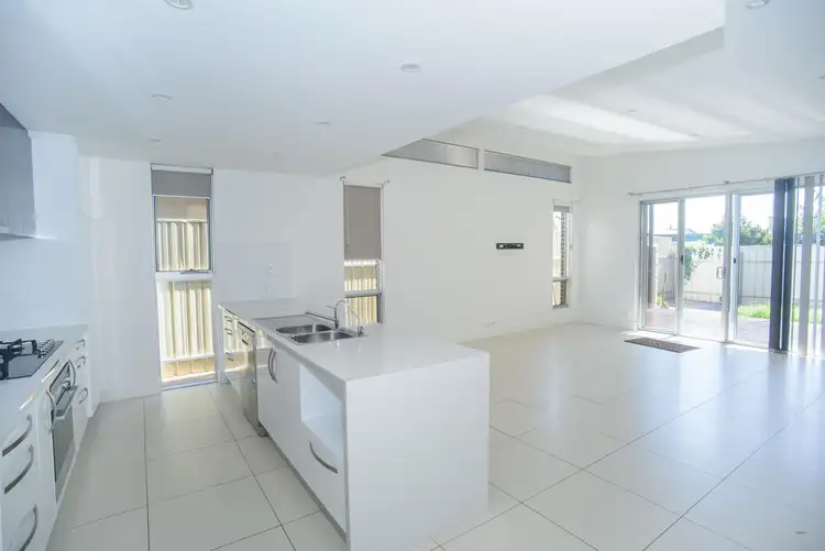 24b Winchester Street