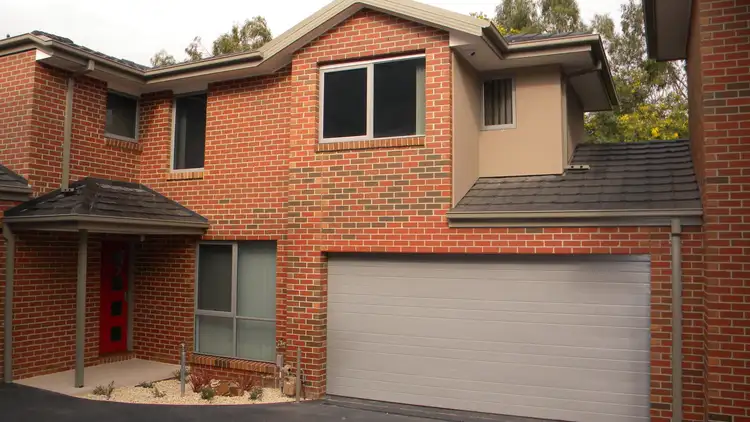 3/8-10 Cabena Crescent