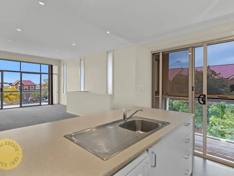1/30 St Helena Place