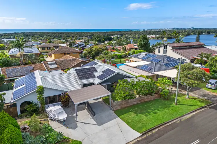 2/46 Pacific Drive