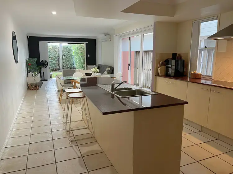 1/141 Sunshine Parade