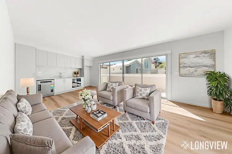 15/11 Mitchells Lane