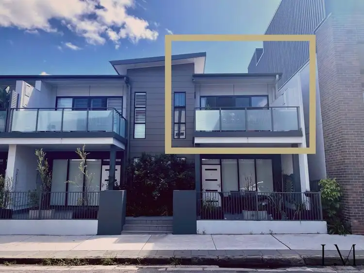 104/27 Throsby Street