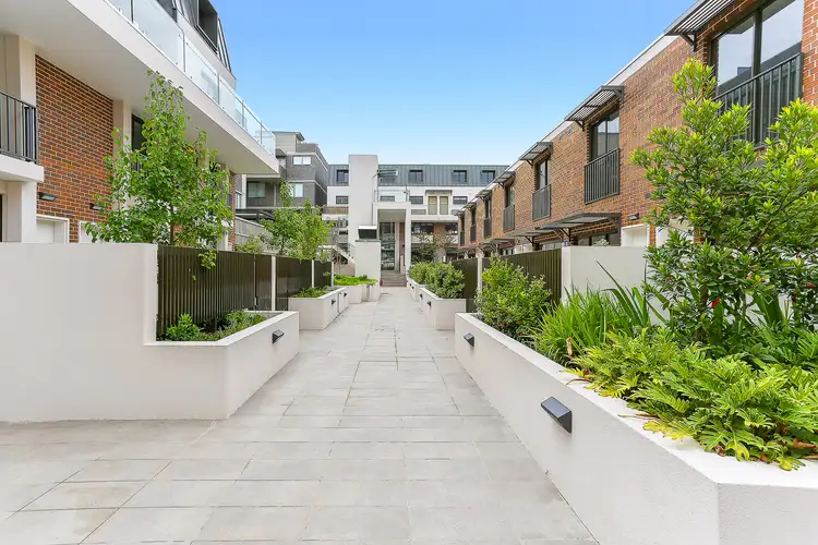 17/18 Primrose Avenue