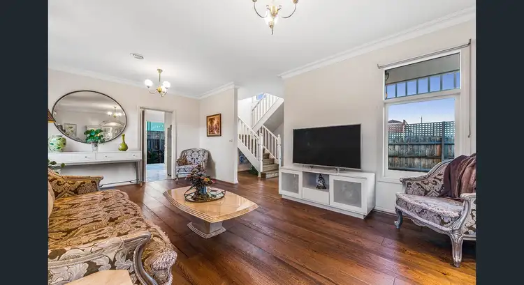 2/32 Burke Road