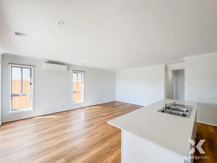 15 Viceroy Crescent