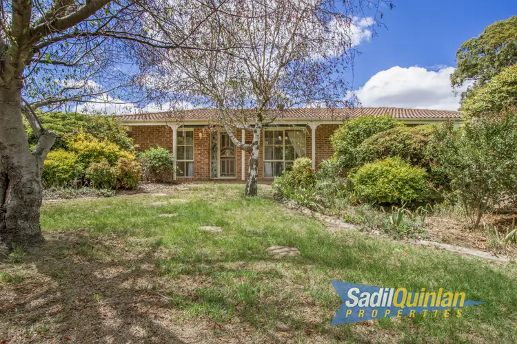 6 Desailly Crescent