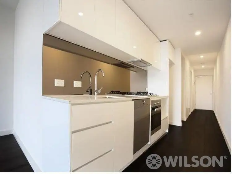 303 720 Queensberry Street