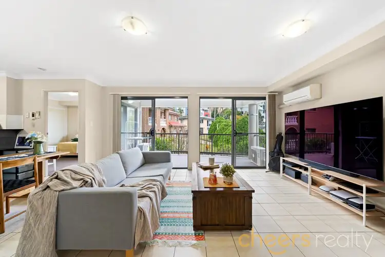 21/6 Omeo, Macgregor QLD 4109