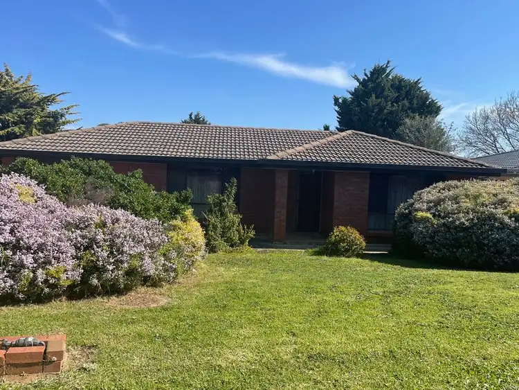 5 Wayside Drive