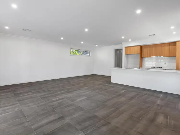 36a Stradbroke Avenue
