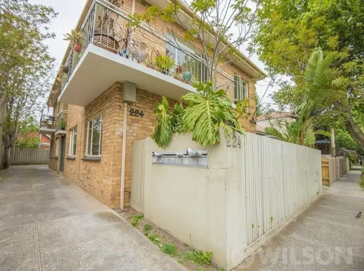 3/224 Barkly Street
