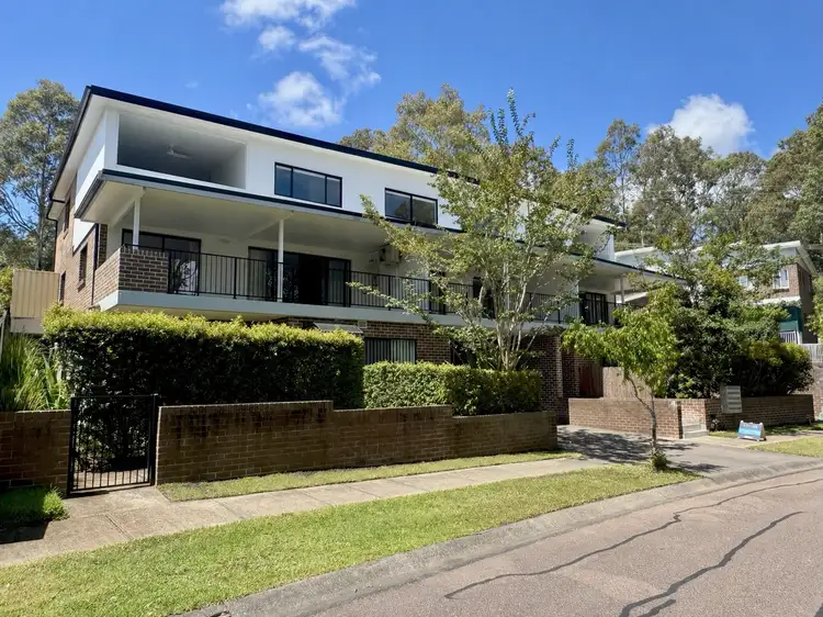 2/6 Heron Close