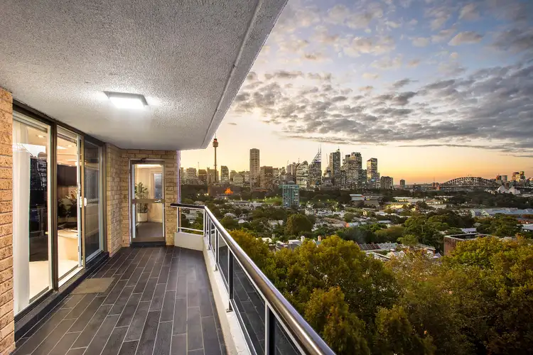 22/204 Victoria Street