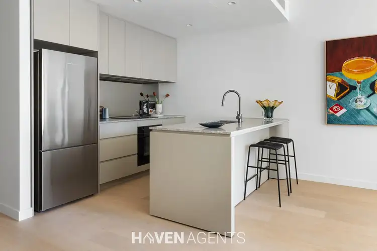 202/8 Louise Street