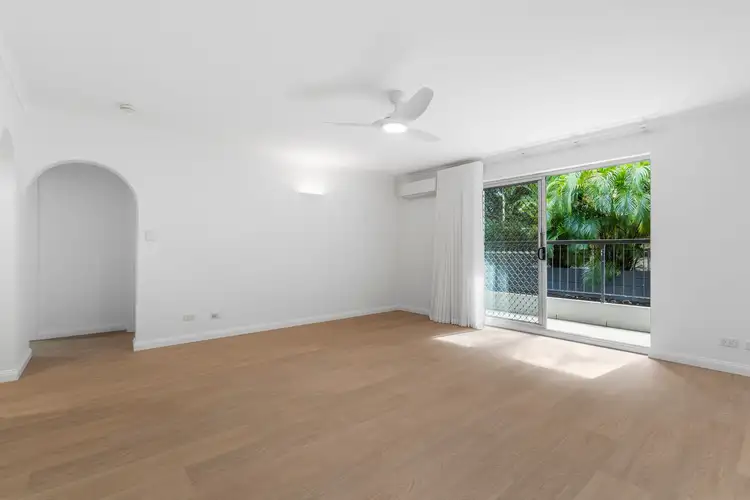 2/49 Miskin Street